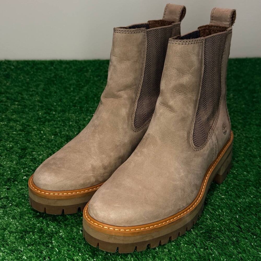 Timberland Courmayeur Valley Chelsea Boots Taupe Nubuck Women’s 6 Excellent